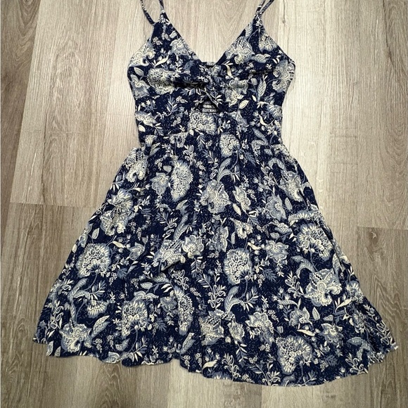 Angie Navy and Cream Floral Midi Dress - Picture 6 of 8